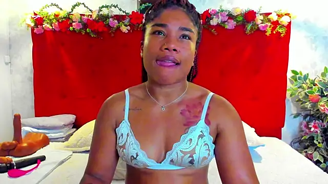 SilvannaFit's Live XXX Chat