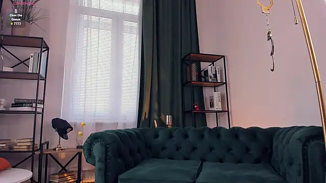 InesPiek live XXX chat