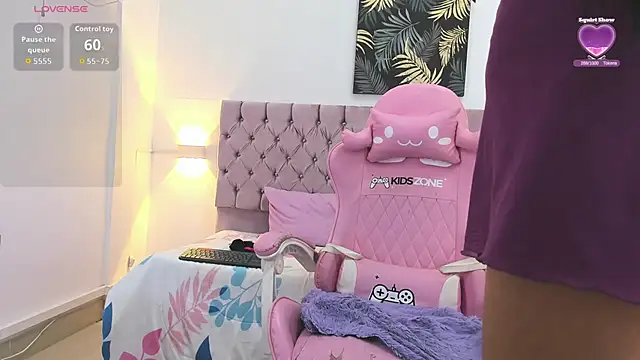 tiffany__ray1 Adlı Modelin Canlı XXX Sohbeti