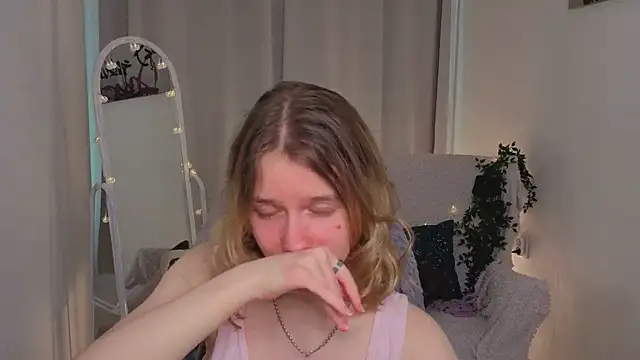 MilanaRayy Chat XXX in diretta