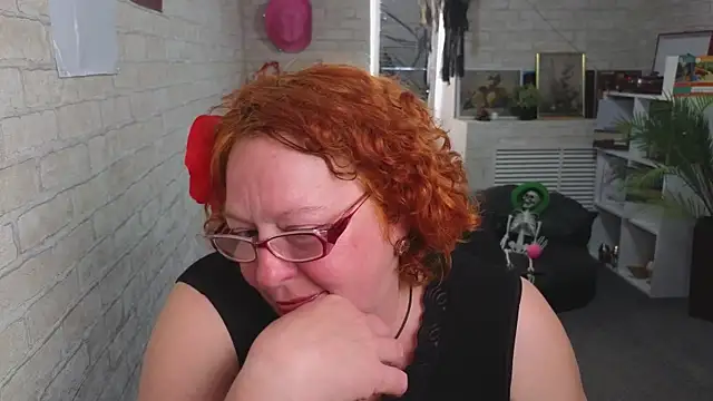 צ'אט XXX בשידור חי של Fara_Flutte