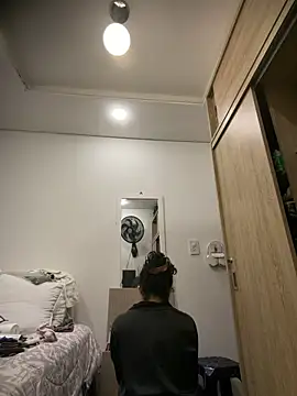 Chat +18 de carolgaita ao vivo