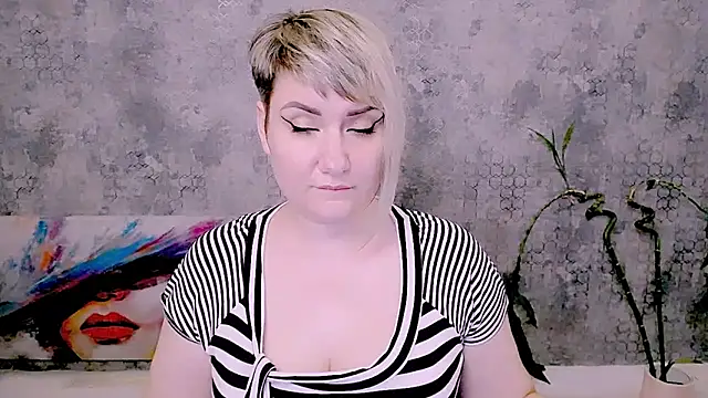 Chatroom XXX en direct de Djullia