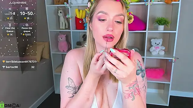 Chat +18 de Viickie_Nelsson ao vivo