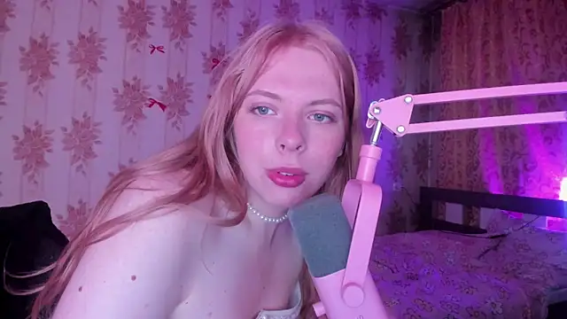 Cutie_Bambi Adlı Modelin Canlı XXX Sohbeti