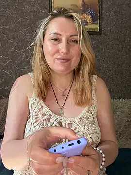 Katti_Kissa Live XXX-Chat