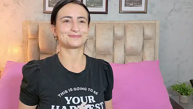 Megan_fenix Adlı Modelin Canlı XXX Sohbeti