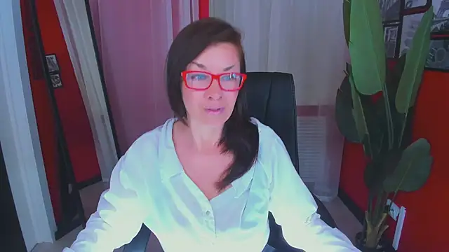 Chat +18 de AnaMills ao vivo