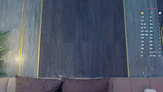 Živý XXX chat LeslieMines
