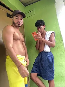 Онлайн чат XXX hotboys1924