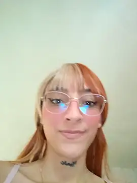 Dani-peggin live XXX chat