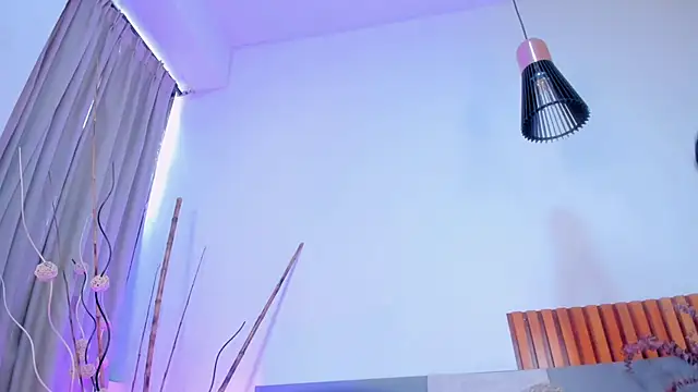 Chat +18 de SeleneLujan ao vivo