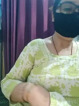 Aishwaryaa_69 লাইভ XXX চ্যাট