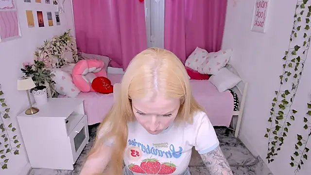 Laly_Peach 现场XXX聊天