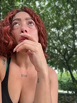 roxyrougee 现场XXX聊天