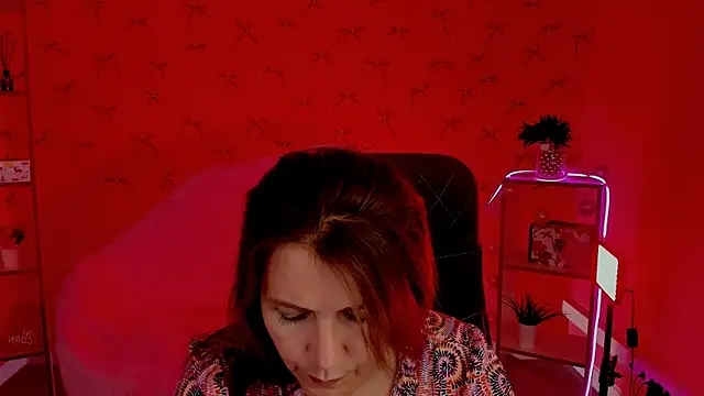 دردشة NicoleHitman الجنسية المباشرة