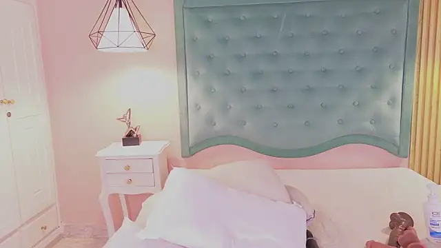 Chat XXX en directo de ninaavelvett
