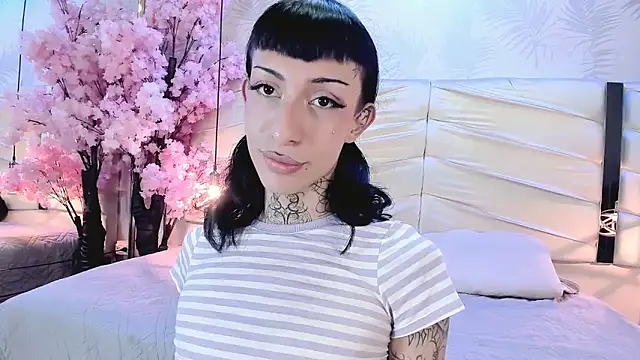 MadisonWood01's Webcam Show