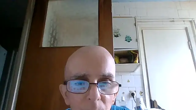 mariusica1@xh Live XXX-chat