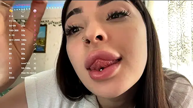 Chat +18 de Luna_Frost ao vivo