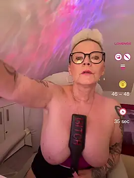 German_Milf Adlı Modelin Canlı XXX Sohbeti
