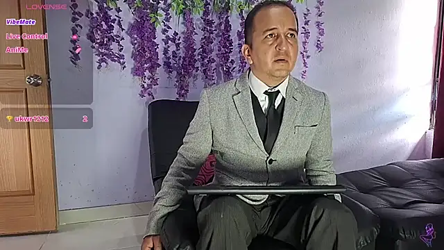 GreisyAndHazzan Live XXX-chat
