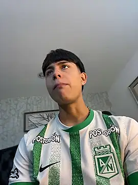 Lander_Cruz Chat XXX live