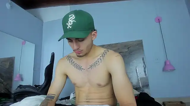 James-06 Live XXX-Chat
