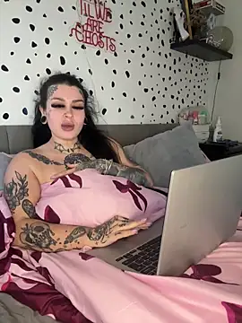 XXX chat uživo modela tempzzz12