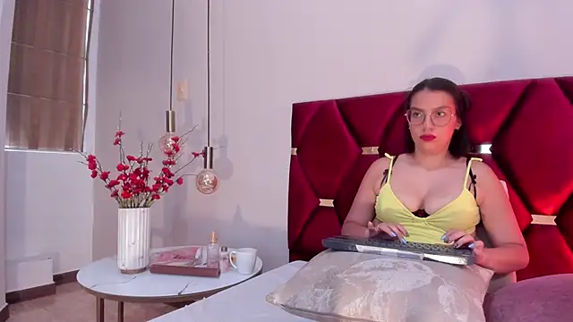 ValentinaVegaa XXX чат на живо