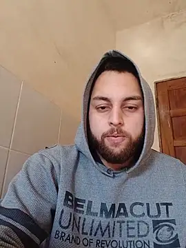 Chat +18 de matvaz21cm ao vivo