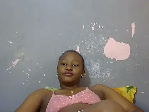 Chat +18 de Petite_Ebony10 ao vivo