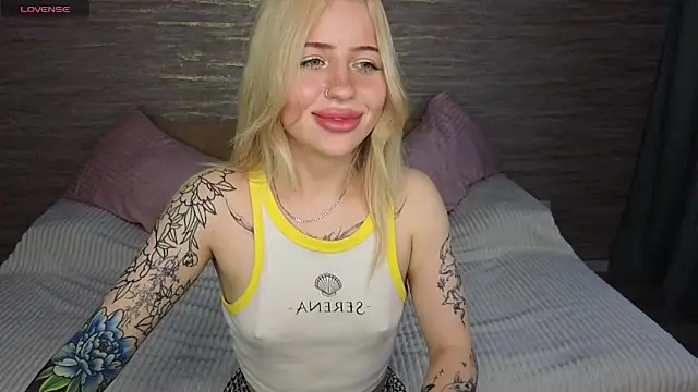 Chat XXX Live Khloy_white