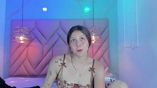 Онлайн чат XXX AngelaaCute_