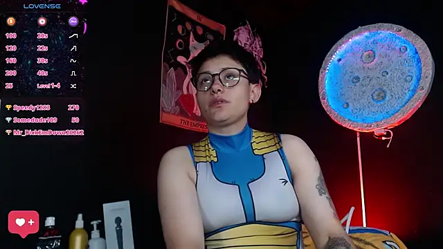 Онлайн чат XXX girl_intense444