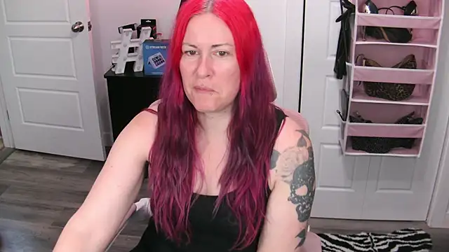 Chat +18 de gennyrock ao vivo