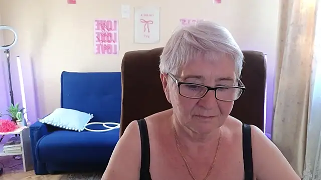 Sandra_Snowflake: онлайн-секс-чат