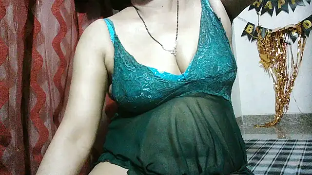 XXX chat uživo modela RukminiNew