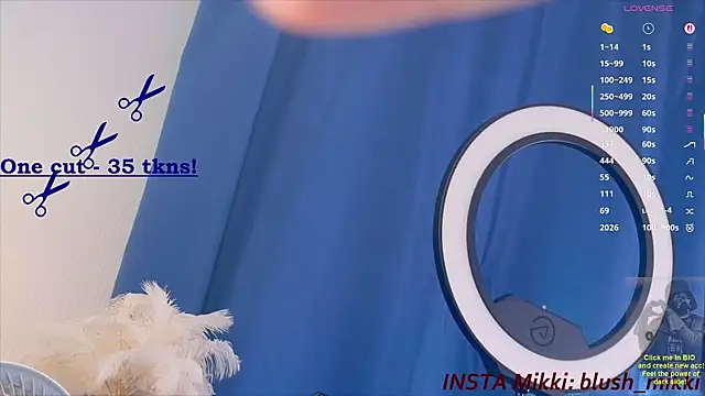 XXX chat uživo modela mikkixmeow