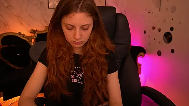 CuteeFoxy's Live XXX Chat