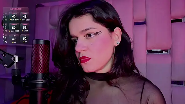 ValerieKay_ élő XXX-chatje