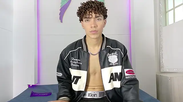 XXX chat uživo modela Monyel_Blake