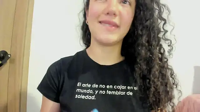 MiaRouseex Adlı Modelin Canlı XXX Sohbeti