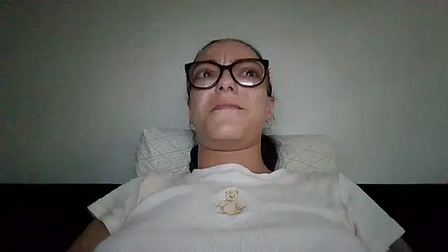 IzabelllNoir's Live XXX Chat