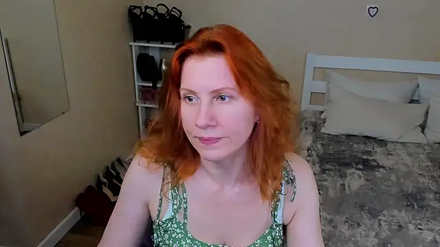 FoxySophia live XXX chat