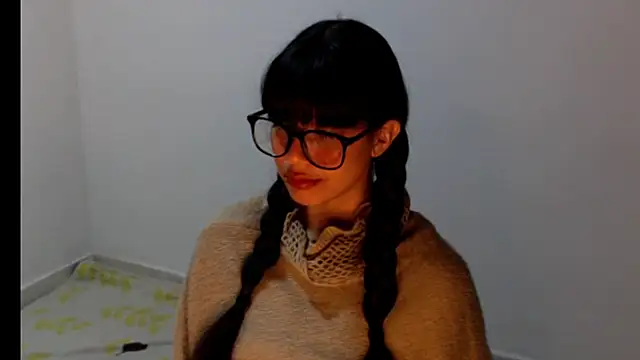 meganmiauu Adlı Modelin Canlı XXX Sohbeti