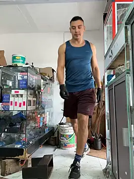 Paul22cm- Adlı Modelin Canlı XXX Sohbeti