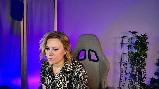 Kumiho_7777's Live XXX Chat