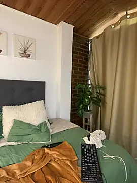 Chat +18 de Andrea_secret_ ao vivo