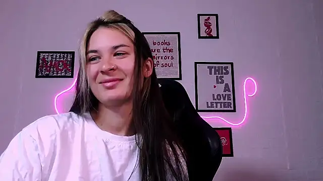 AlisaFrost's Live XXX Chat
